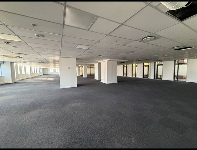 990M² BUILDING TO LET IN CAPE TOWN CITY CENTRE